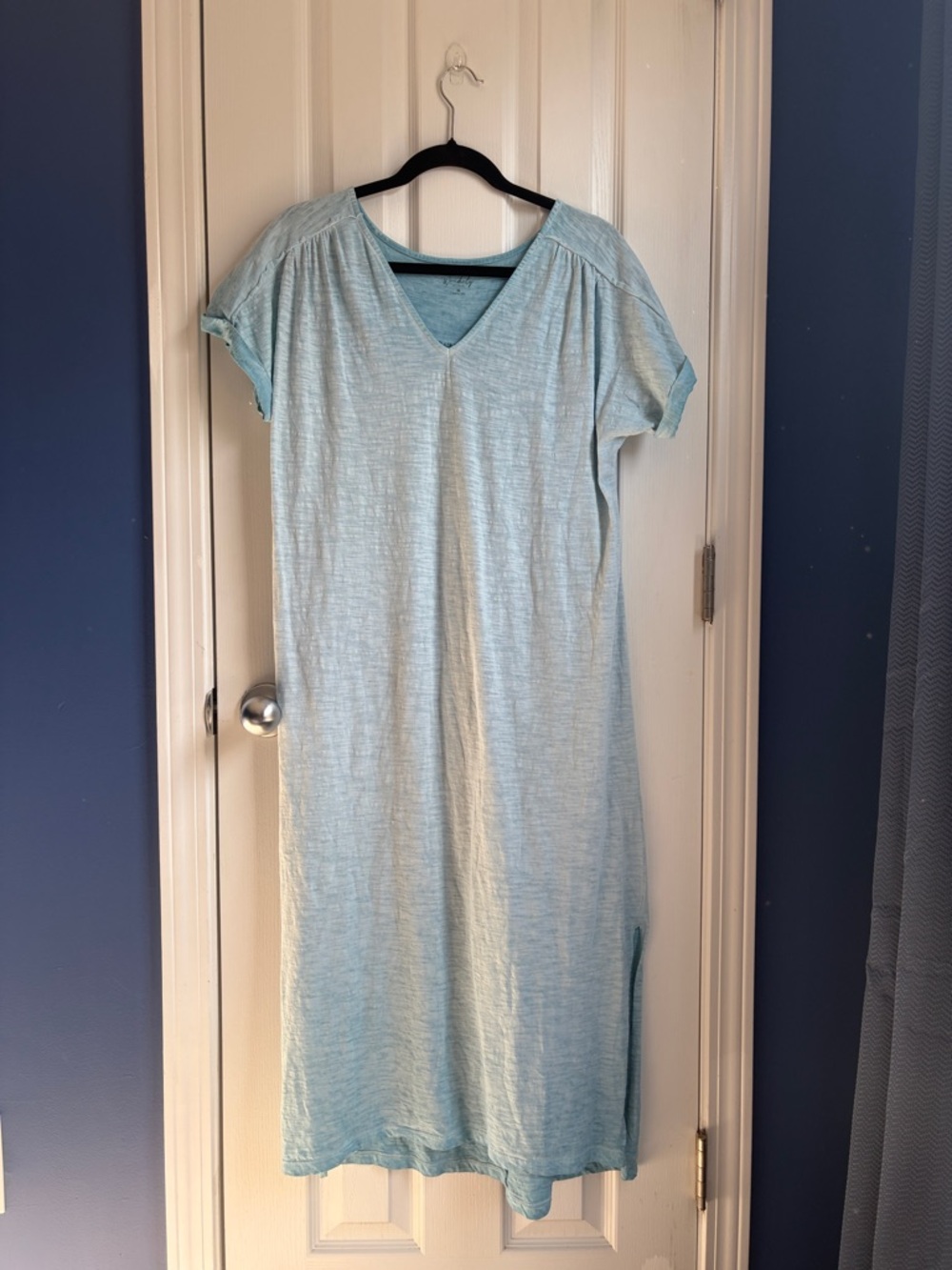 Wonderly V-Neck Short Sleeve Midi Lounge T-Shirt Dress Size Medium Light Blue